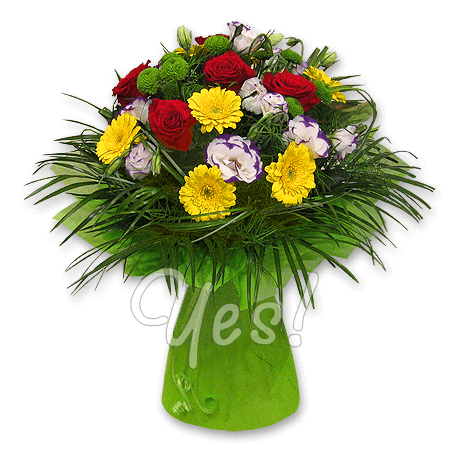 Bouquet of roses, lisianthus and gerberas